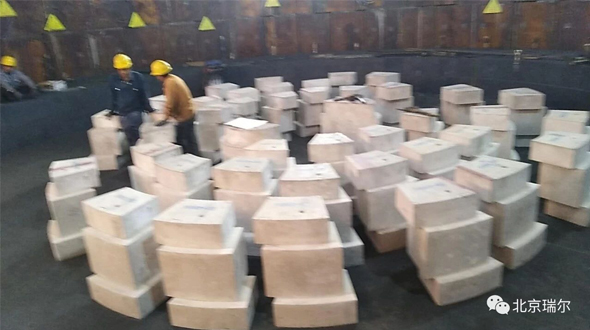 喜大普奔！ 河北縱橫豐南項目第一座4號高爐爐底 瑞爾陶瓷墊以優(yōu)異質(zhì)量通過驗收！