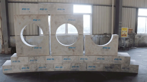 首鋼京唐1#高爐瑞爾陶瓷墊、風(fēng)口組合磚砌筑完成